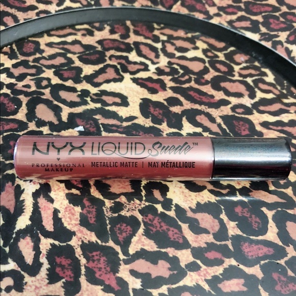 NYX Liquid Suede Lippie - Picture 3 of 4